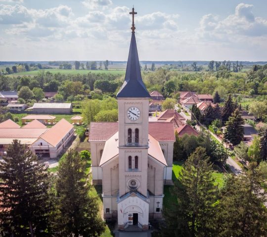Roman Catholic Church dedicated to Saint Vendel in Fegyvernek